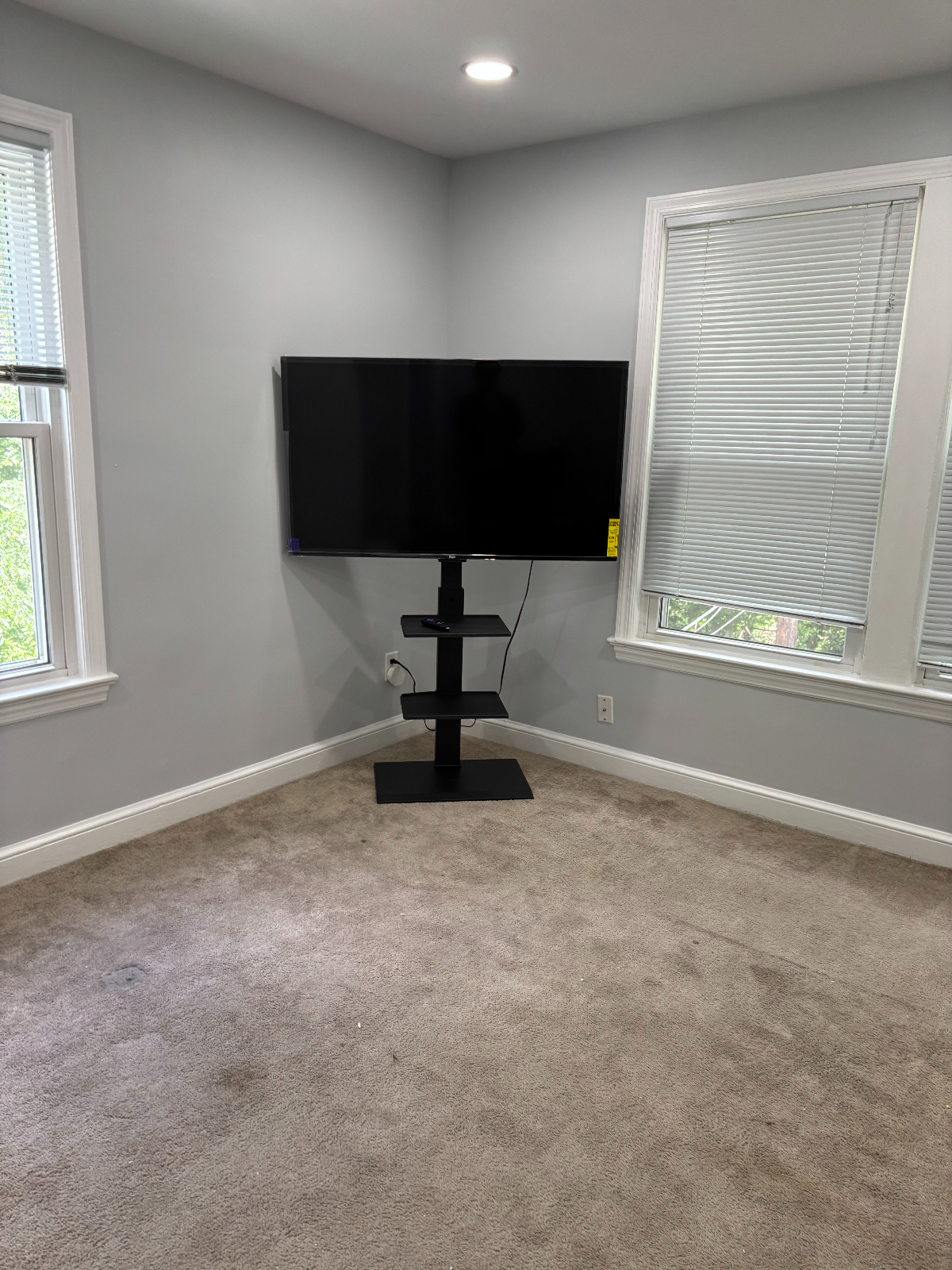 Private Basement Studio Apt in Congress Heights with Parking - Photo 6