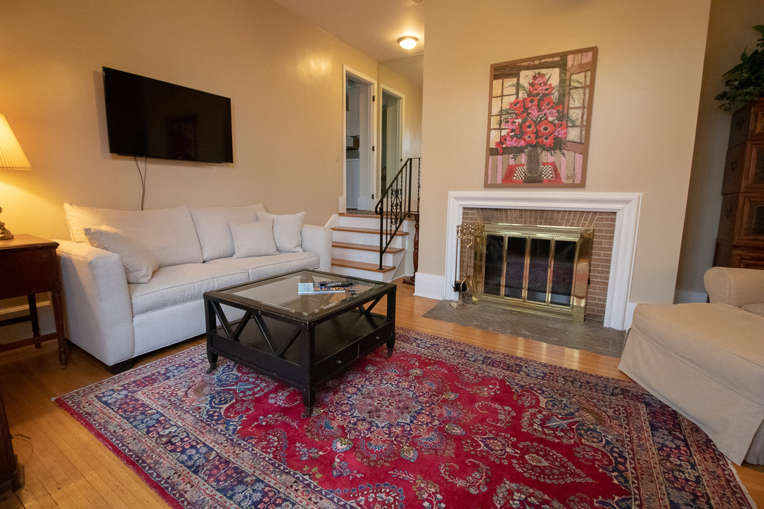 Magnificent 1BD Apt#5 on 3rd Floor in 1906 Mansion - Photo 6
