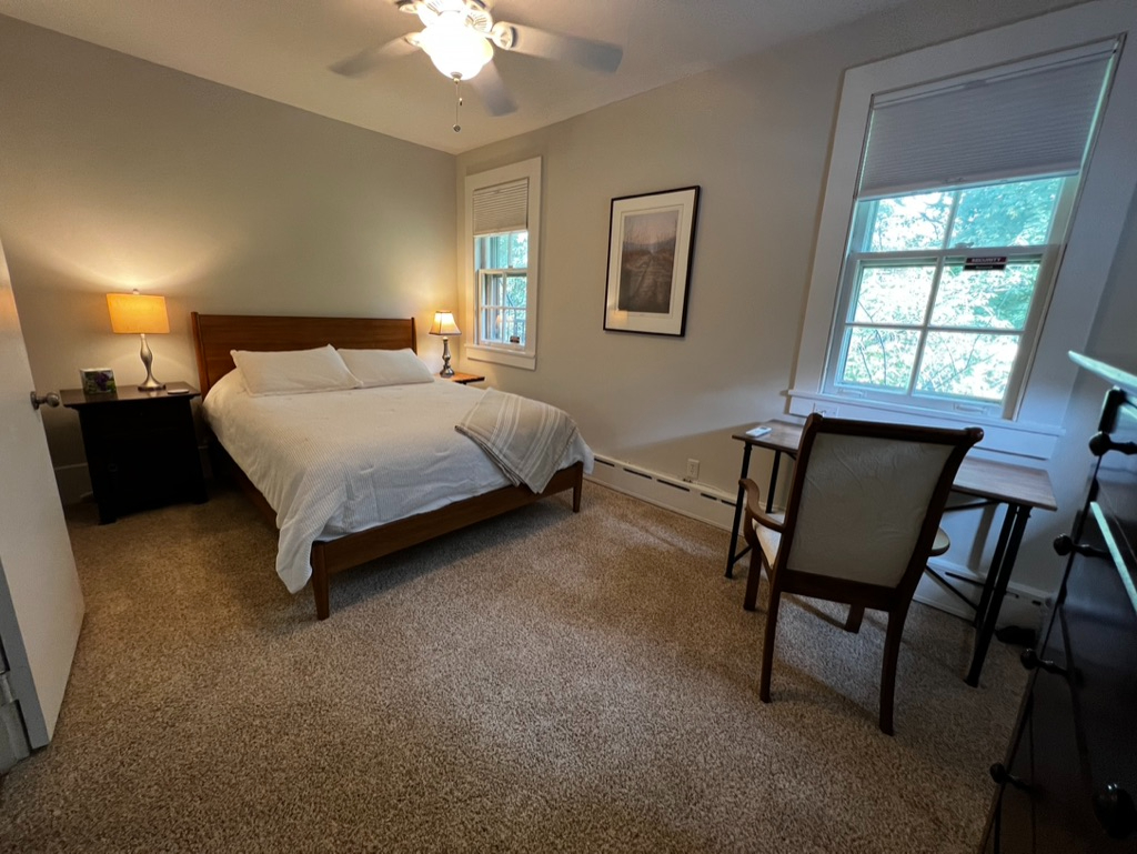 Magnificent 1BD Apt#5 on 3rd Floor in 1906 Mansion - Photo 10