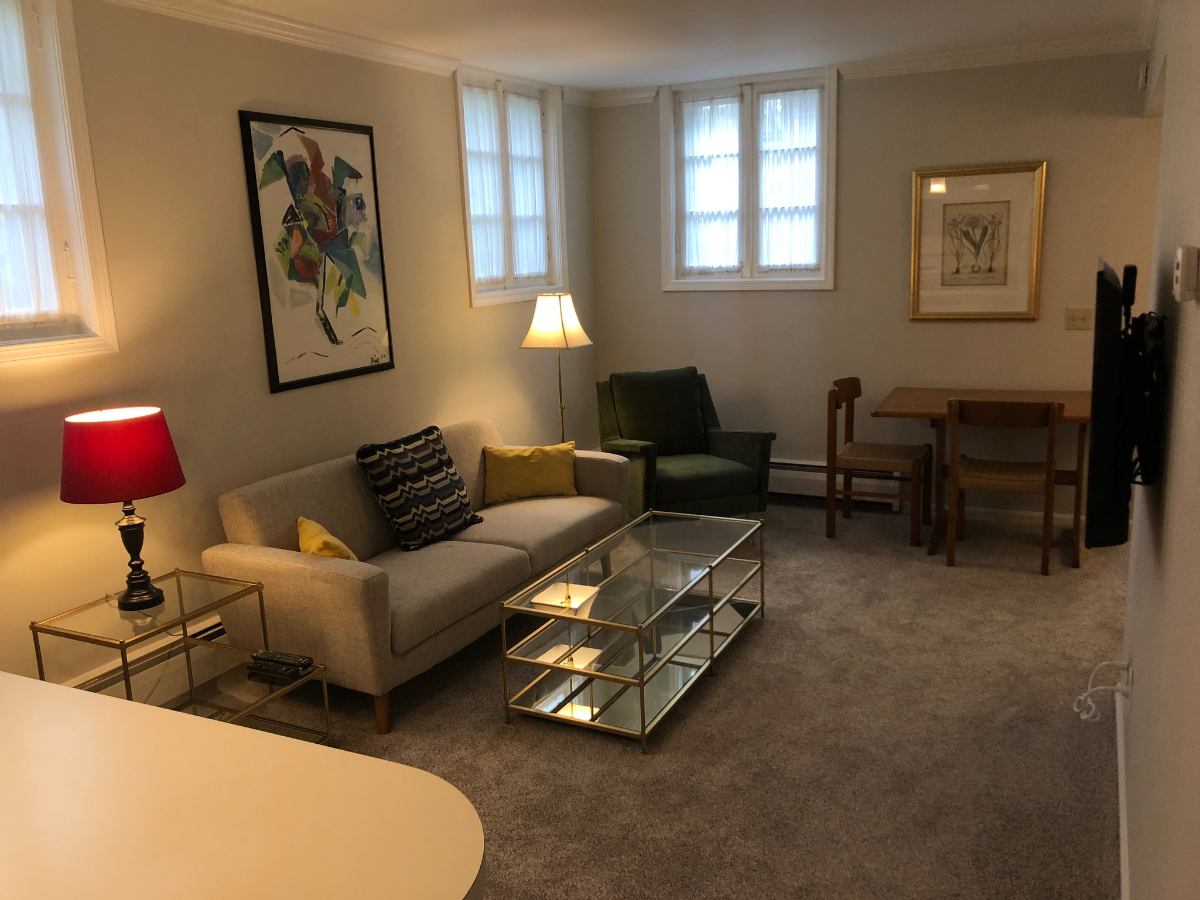 Magnificent 1BD Apt#5 on 3rd Floor in 1906 Mansion - Photo 4