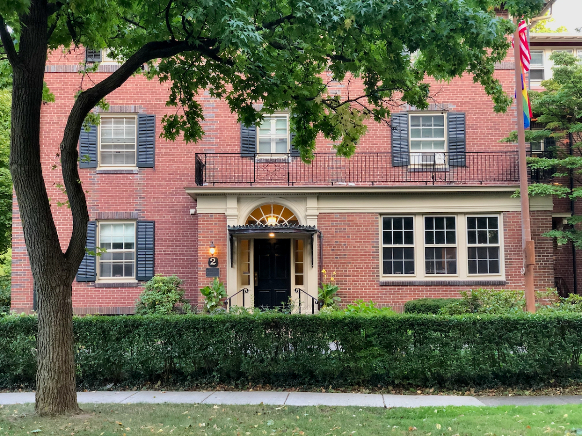 Magnificent 1BD Apt#5 on 3rd Floor in 1906 Mansion - Photo 4