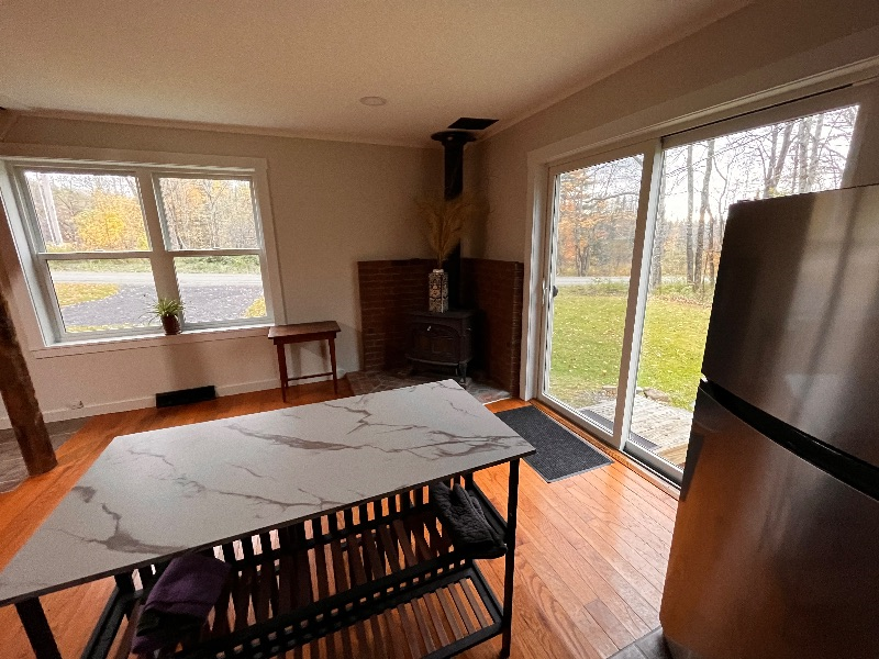 Recently Renovated 1BR near Copley Hospital - Photo 9