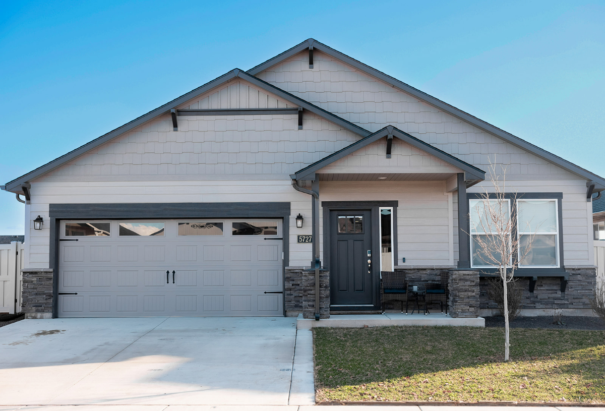 Comfortable Furnished 3BR Home Near Hospitals, I-84 & Ford Idaho Center
