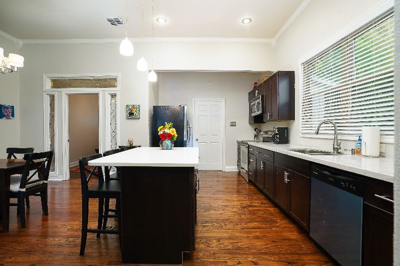Pearl Brewery Pool and Spa  3Bed/2Ba - Photo 11