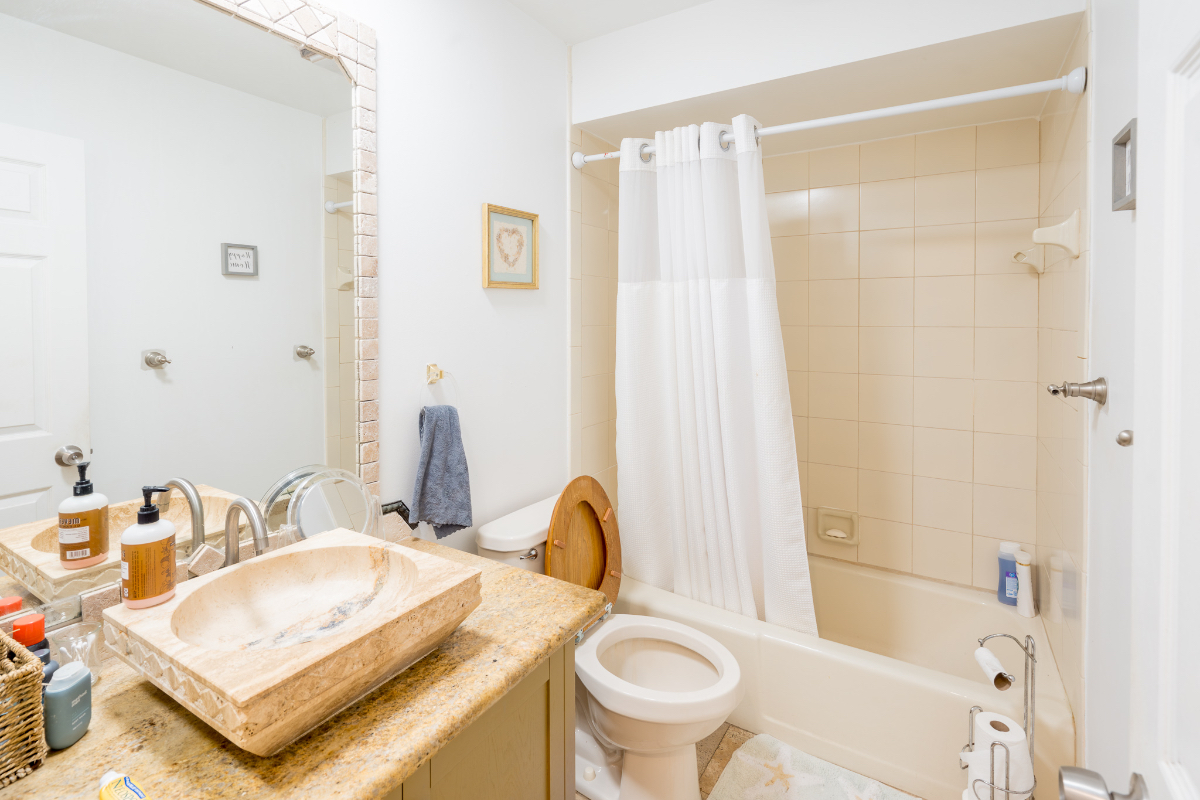 Boynton Beach Private Bedroom for Rent - Photo 3