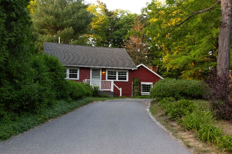 Cozy home in Saratoga Springs - Photo 1