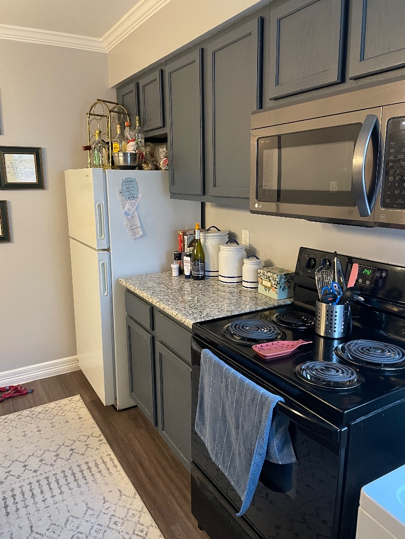 Aggie Townhouse - Photo 10