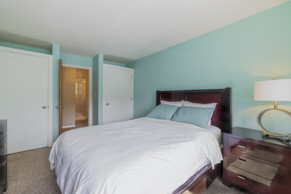 Furnished Condo - Photo 9