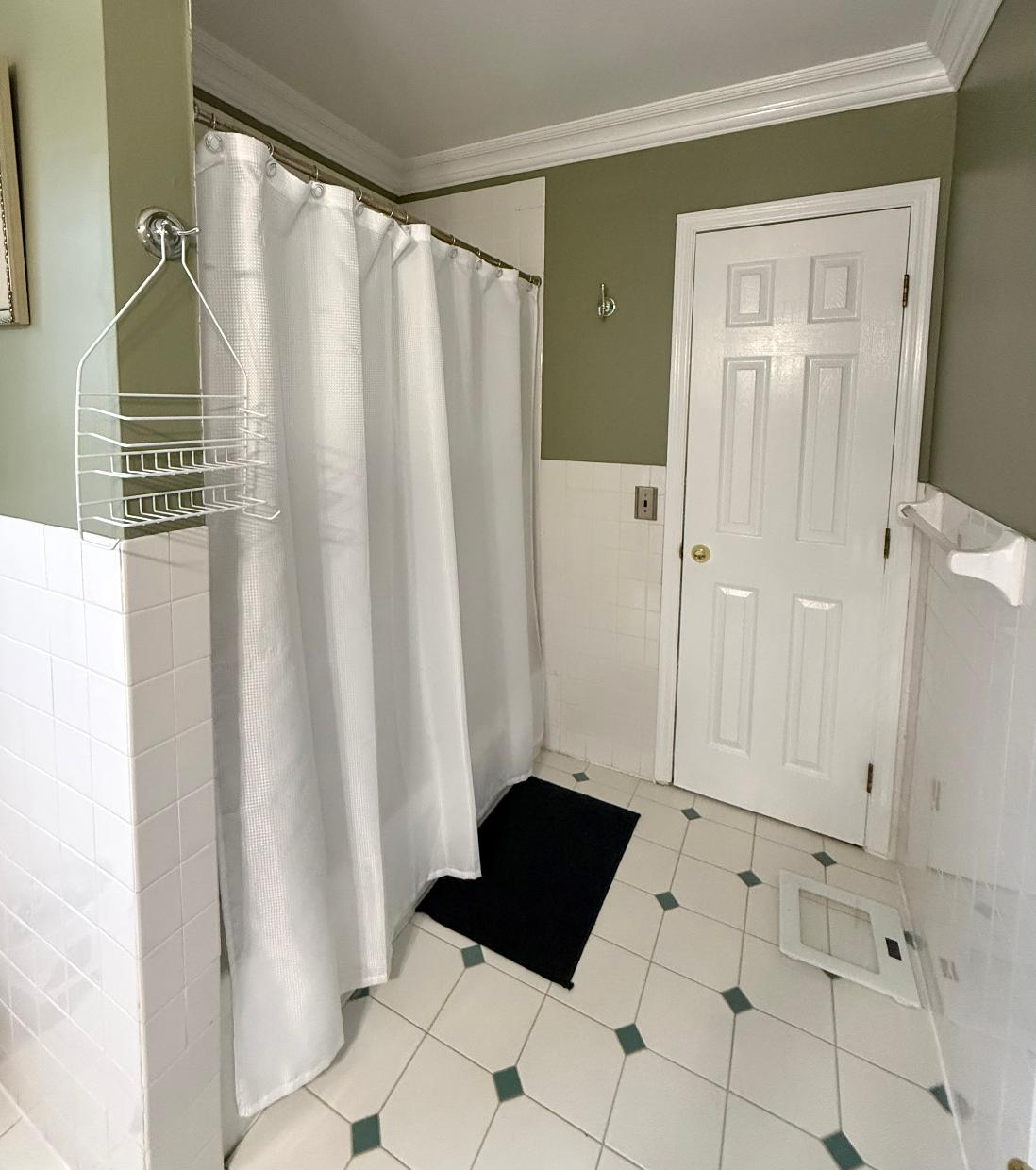 I King size bedroom in East Patchogue on dead end at in million dollar home - Photo 2