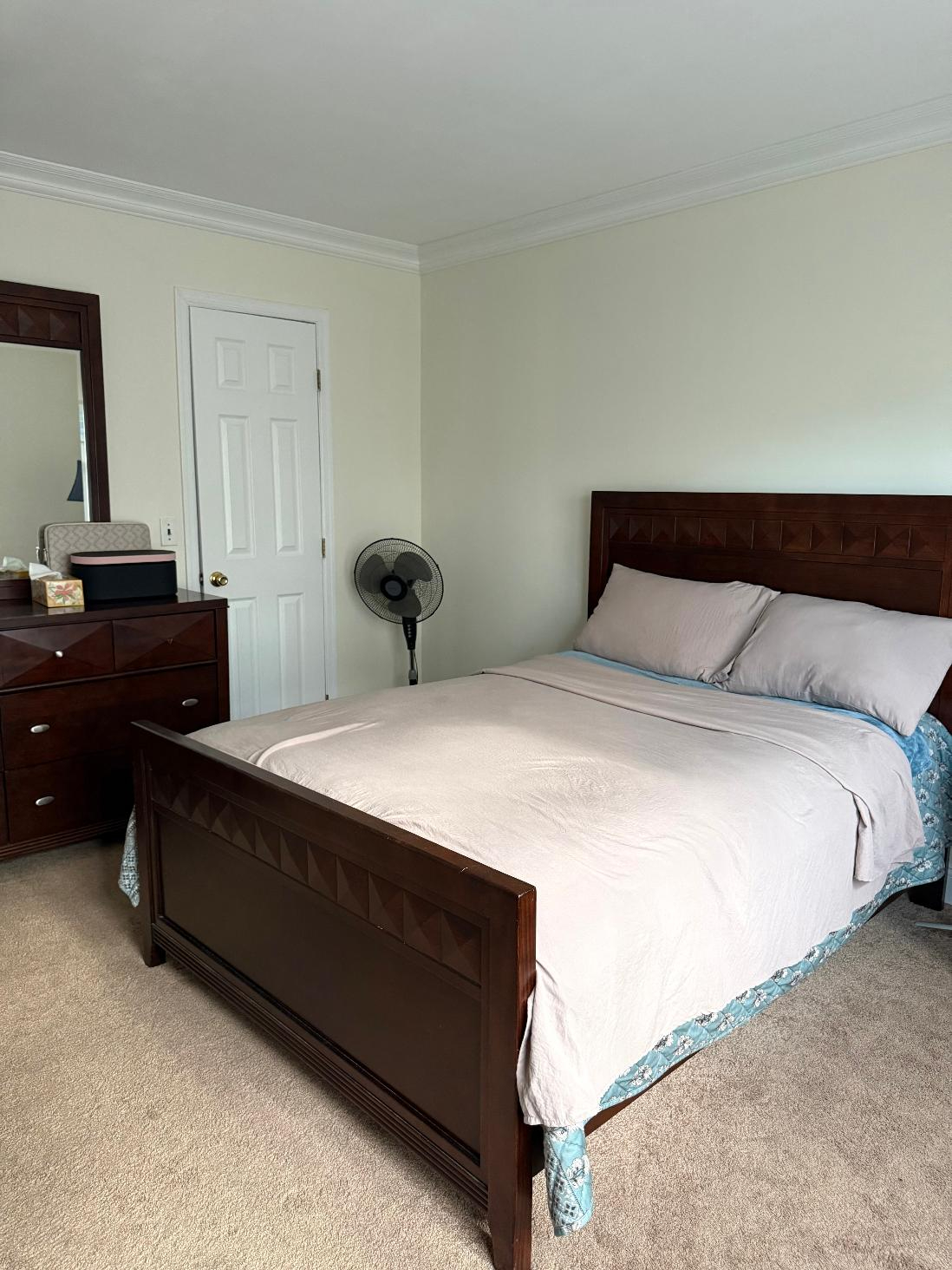 I King size bedroom in East Patchogue on dead end at in million dollar home - Photo 4