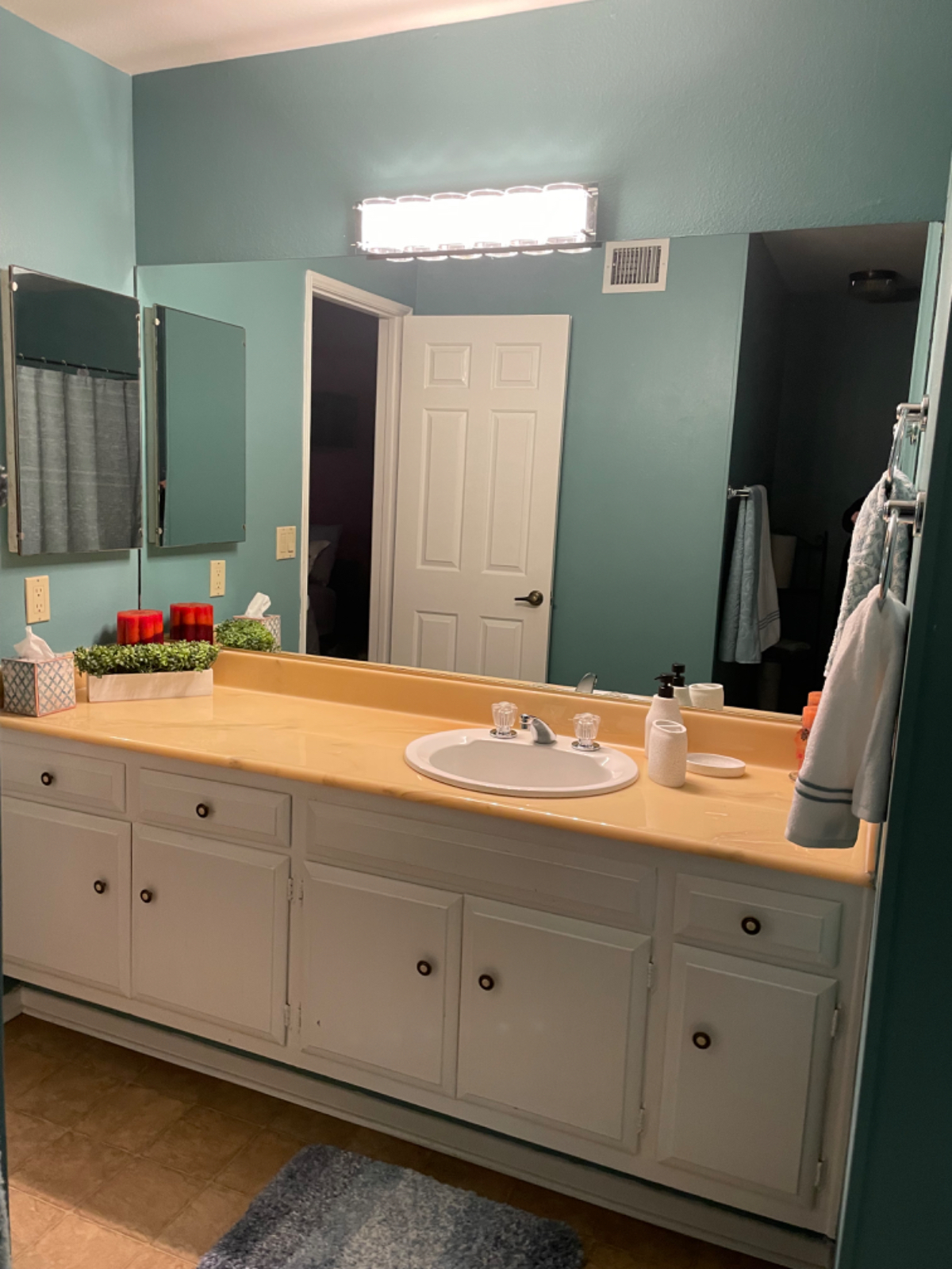 Cozy Room in Beautiful and Full of Positive Energy Apartment in the Heart of Los Angeles - Photo 4