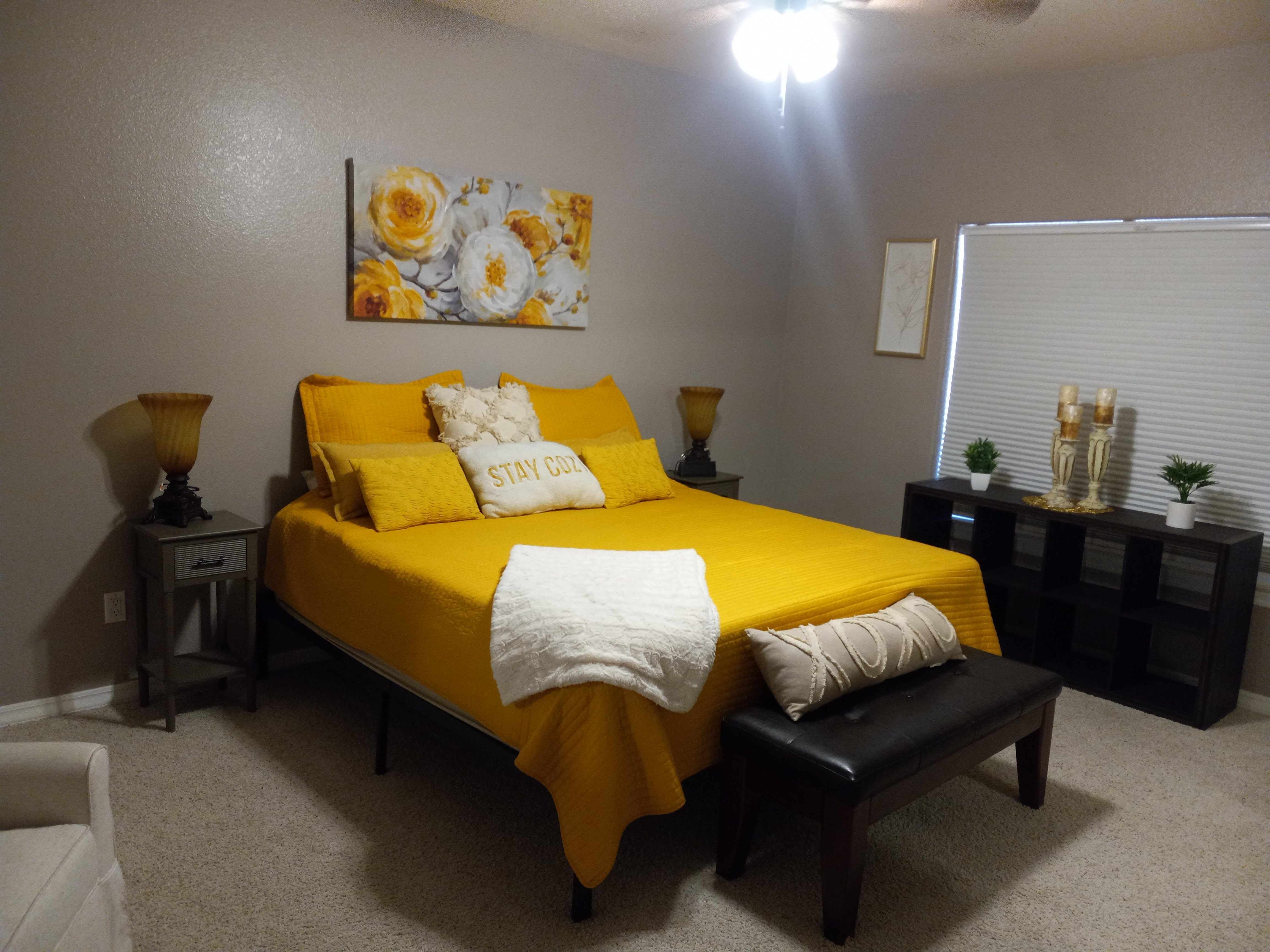 Gold Room