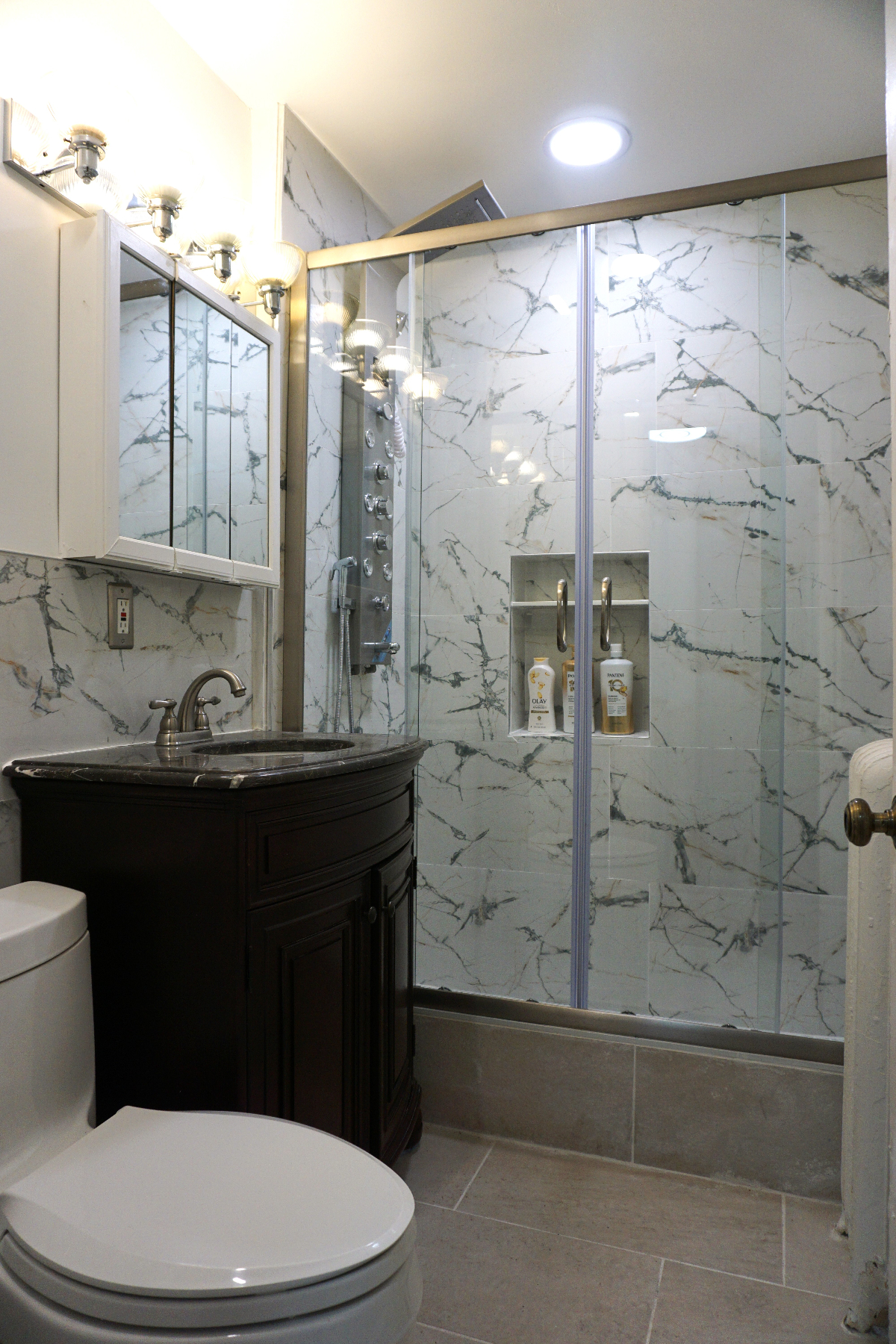 Designer 4Bd/3Ba DC Home w/Parking - Walk to Metro - U St and Medstar - Photo 10