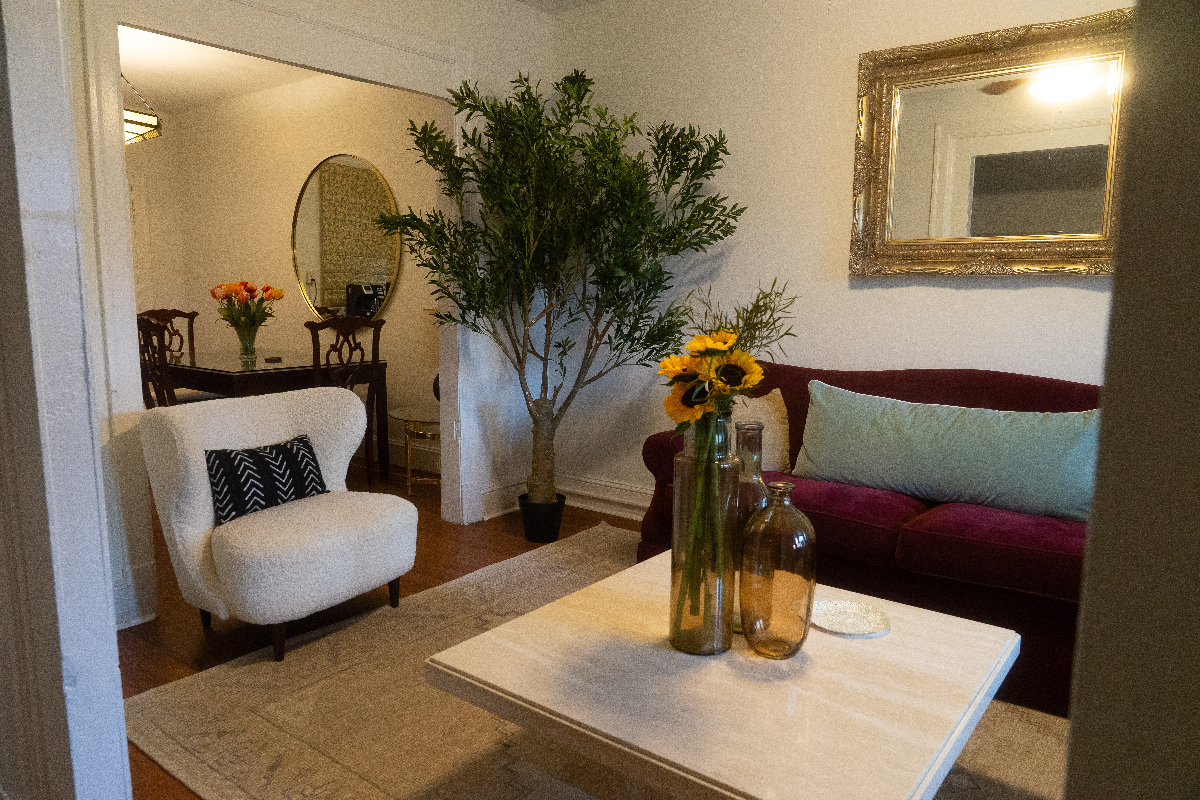 Designer 4Bd/3Ba DC Home w/Parking - Walk to Metro - U St and Medstar - Photo 3