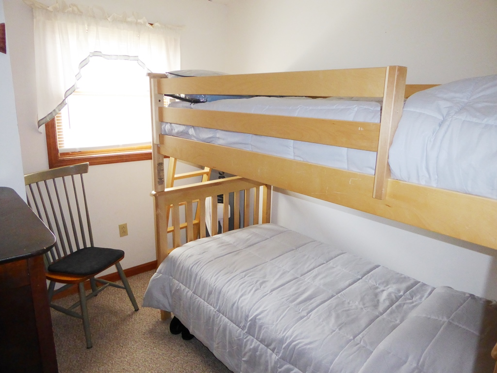 Lakefront Cottage - Peaceful and cozy with easy access to highway - Photo 6