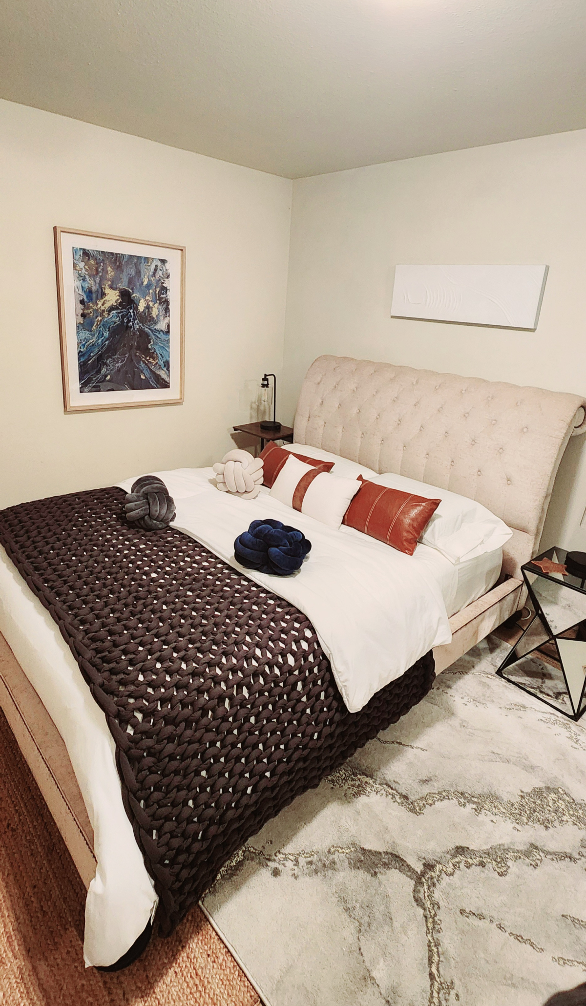 SF Marina - 2 bed/2 bath/ Amazing location - Furnished and Rent Controlled - Photo 2