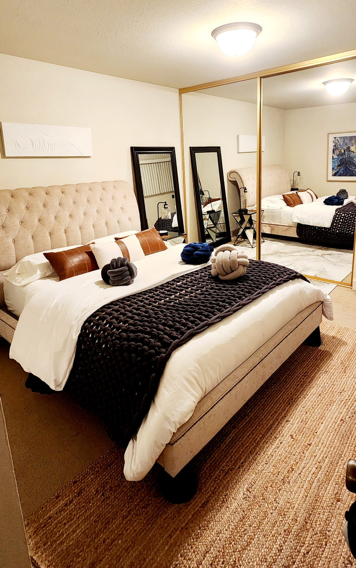 SF Marina - 2 bed/2 bath/ Amazing location - Furnished and Rent Controlled - Photo 1