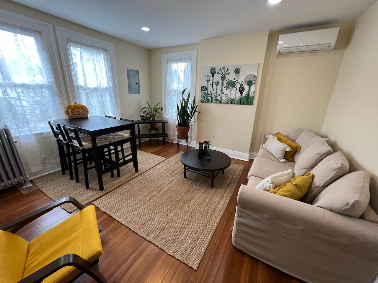Upscale Rental Within Walking Distance of Richmond University Medical Center - Photo 1