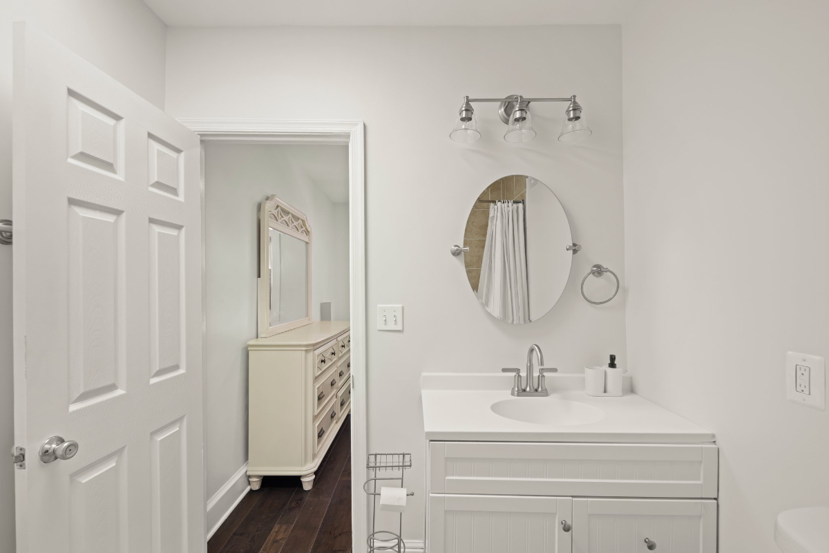 Furnished & Cozy 4B4B with All-Inclusive Amenities - Photo 7