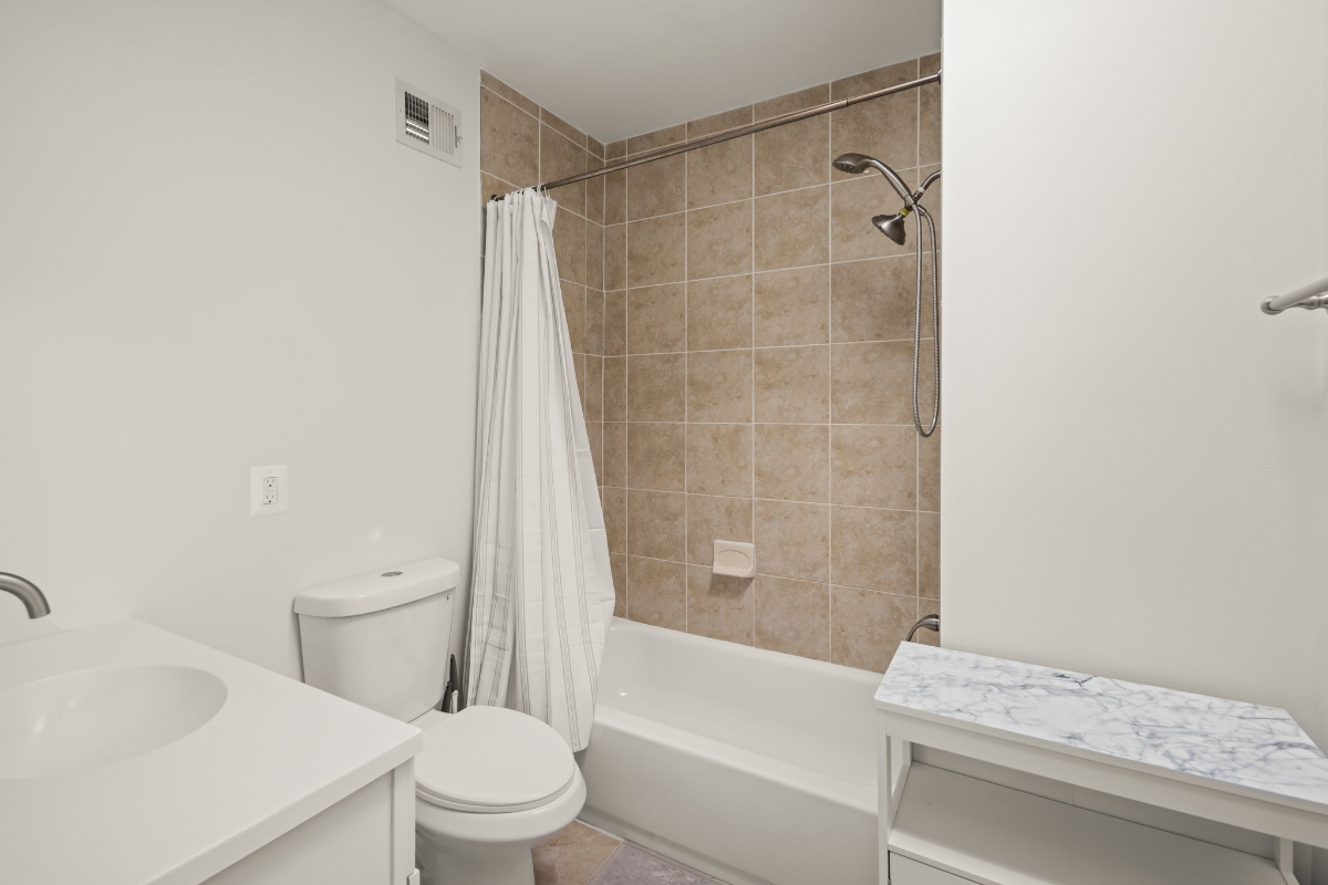 Furnished & Cozy 4B4B with All-Inclusive Amenities - Photo 8