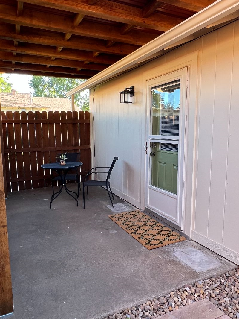 Charming Studio Apartment in Lubbock s Medical District - Convenience and Comfort Combined - Photo 12