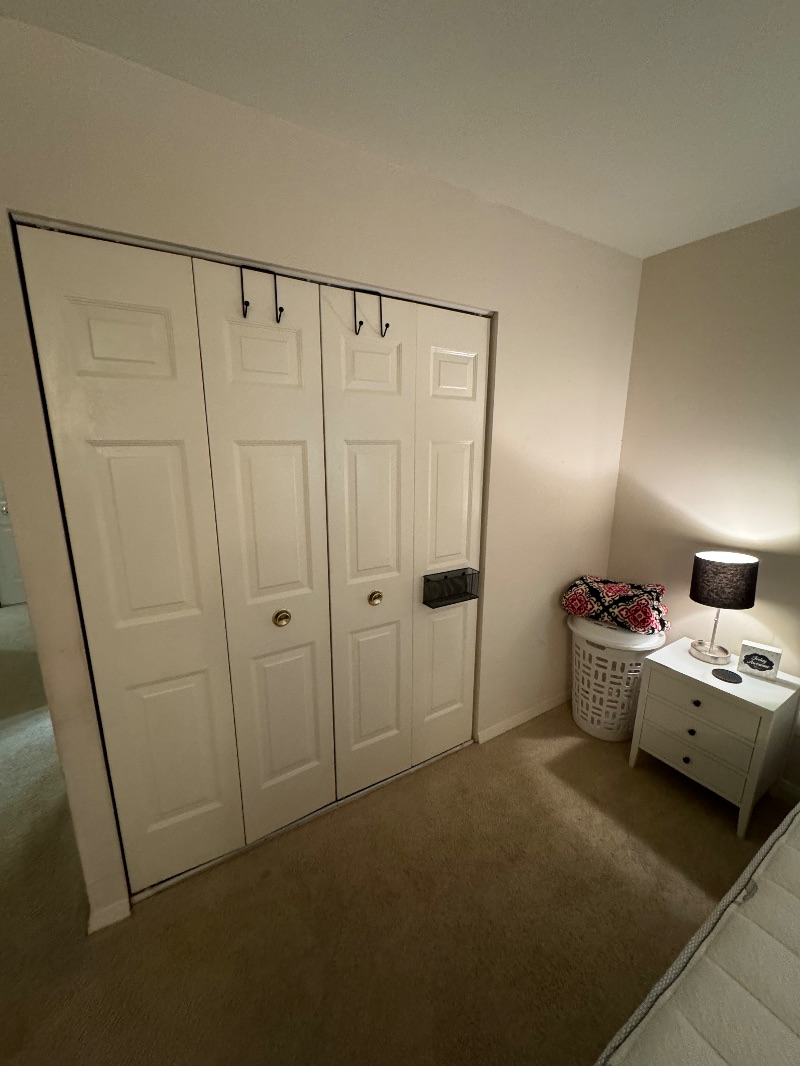 Convenient Peaceful Apartment with public transportation - Photo 4