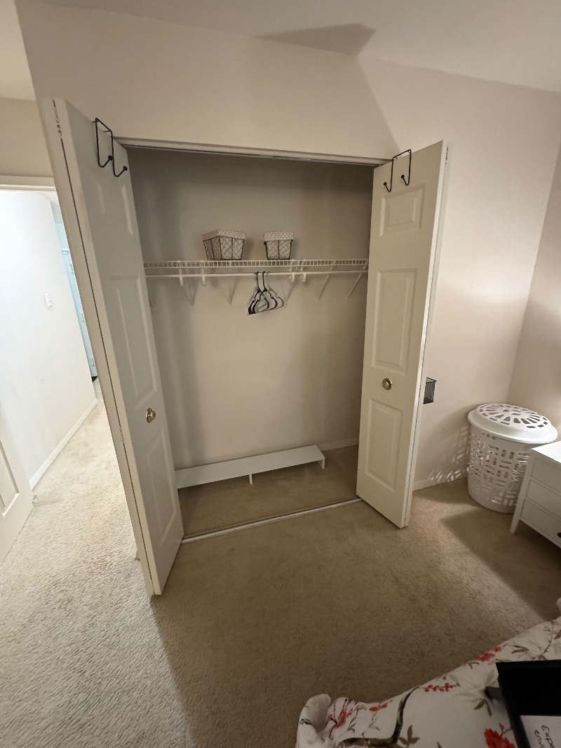 Convenient Peaceful Apartment with public transportation - Photo 7