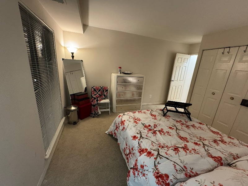 Convenient Peaceful Apartment with public transportation - Photo 6