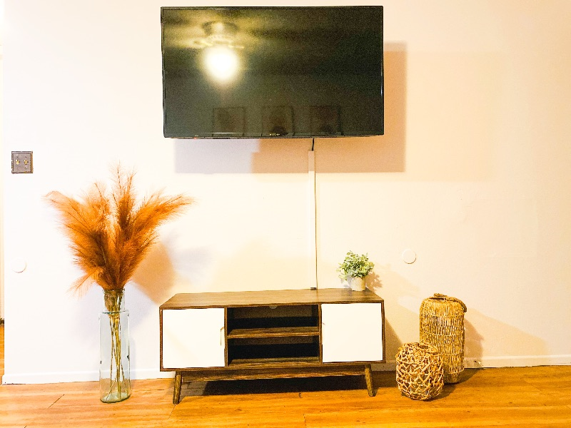 Spacious 2 bed 1 bath in the Heart of Los Angeles - Photo 3