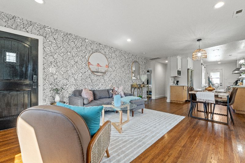 Complete Remodeled Duplex 2 Bedroom Units Near... - Photo 1