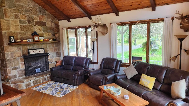 Beautiful Vermont Home - Photo 2