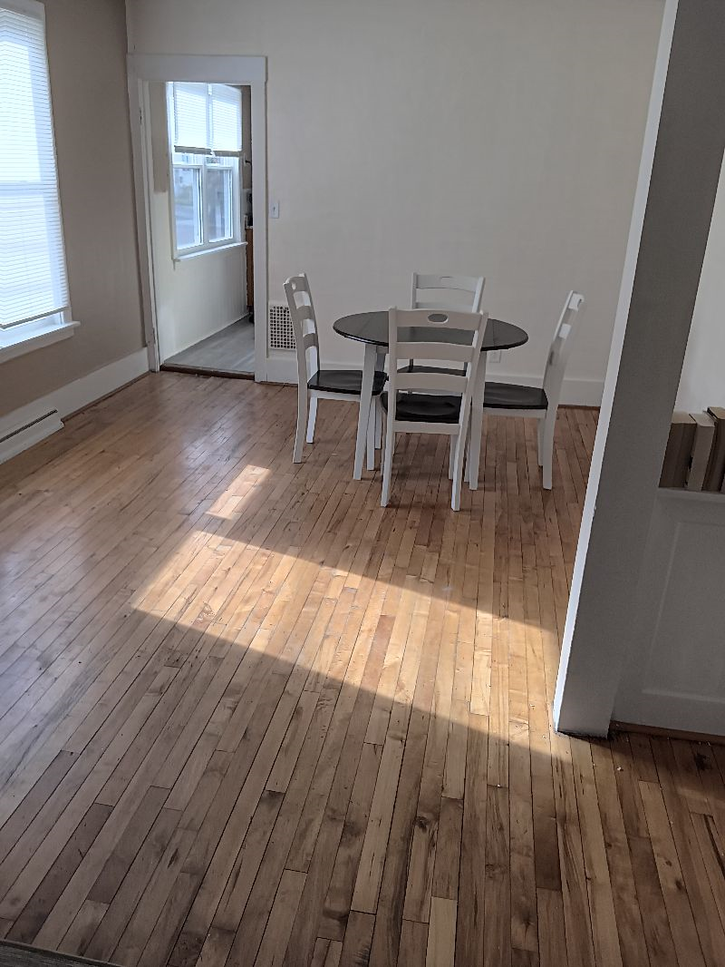 Quiet Newly Furnished Newly Painted 3 Bedroom in Utica NY - Photo 5
