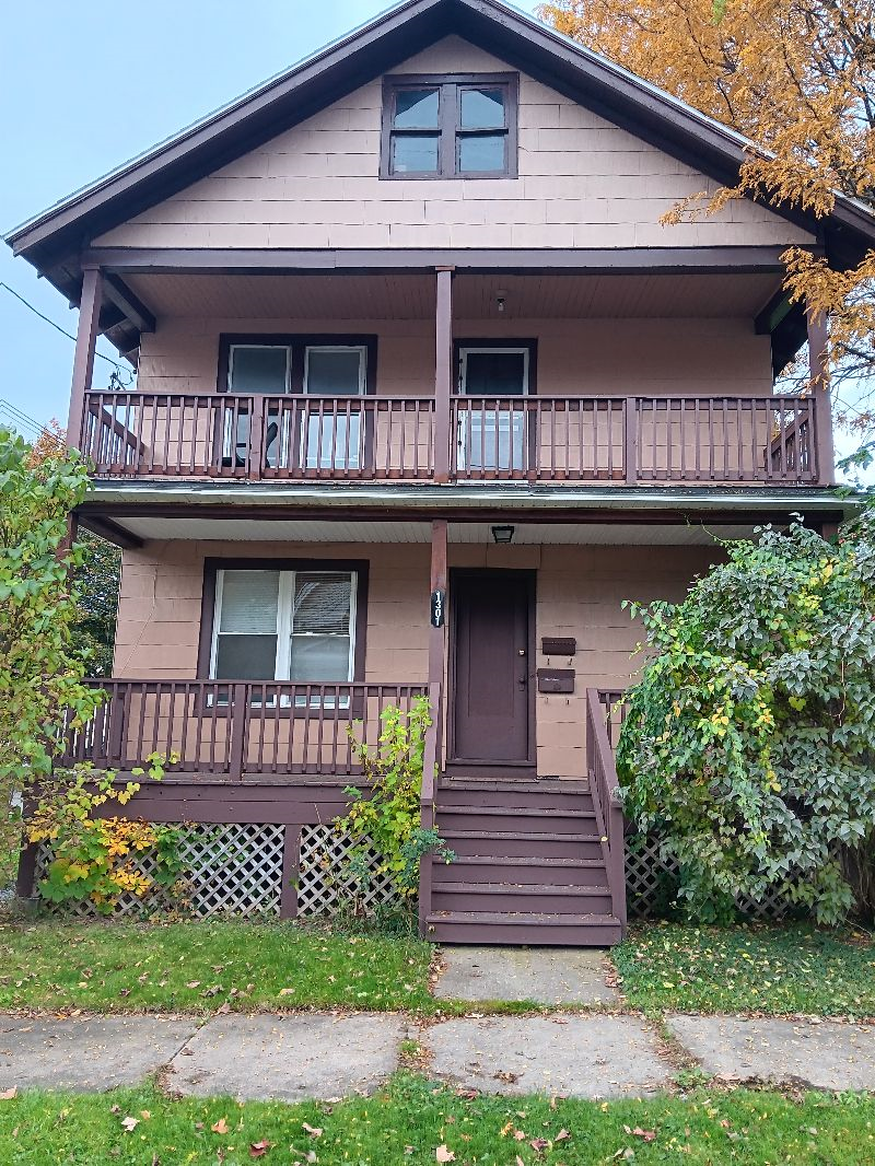 Quiet Newly Furnished Newly Painted 3 Bedroom in Utica NY - Photo 1