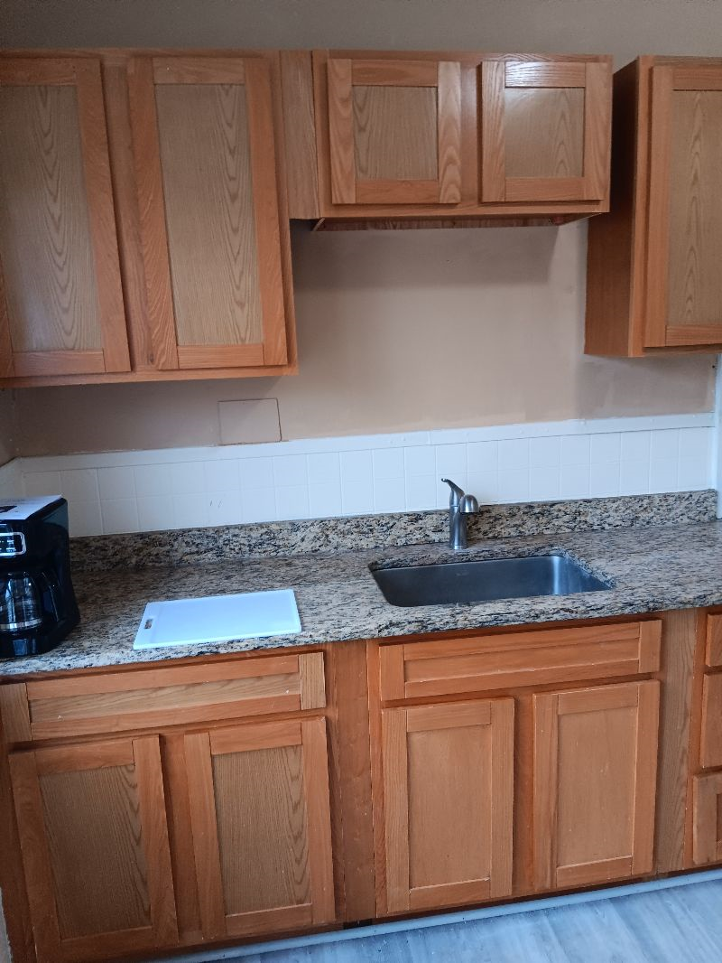 Quiet Newly Furnished Newly Painted 3 Bedroom in Utica NY - Photo 10