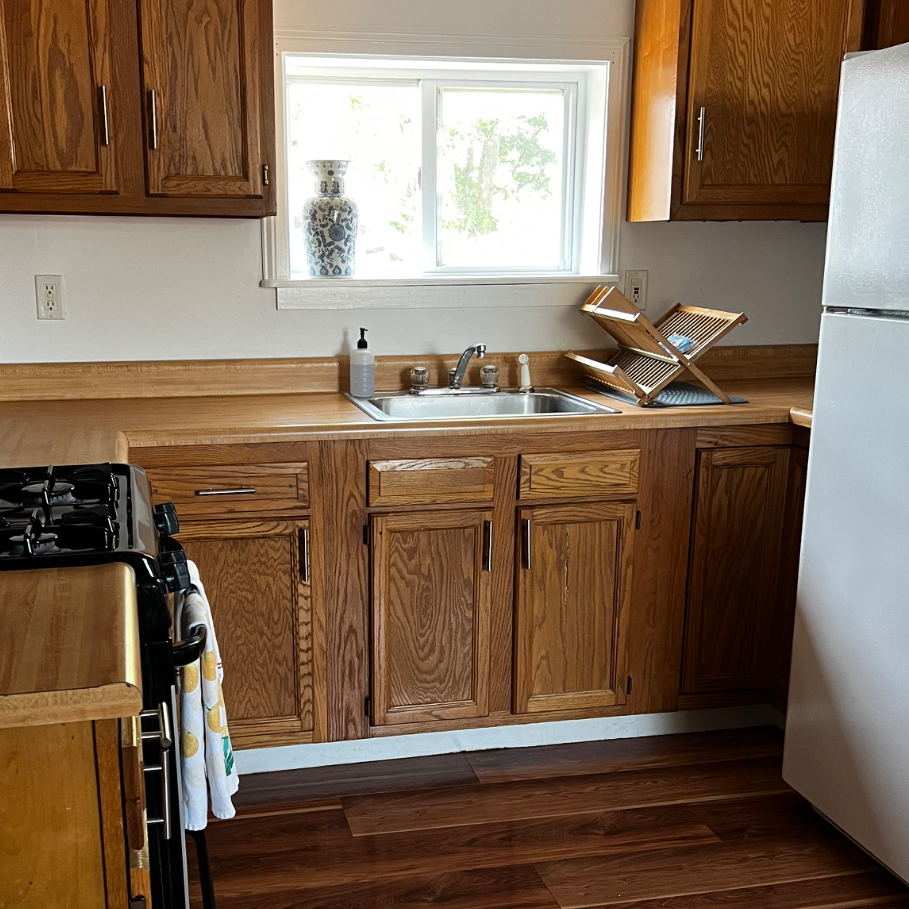 Beautiful Burlington 2bd 2 miles from Hospital - near lake bike path and shopping - Photo 8