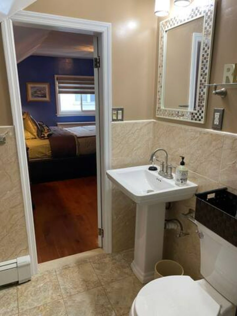 Peaceful Master Suite in the Heart of Queens-New York - Photo 12