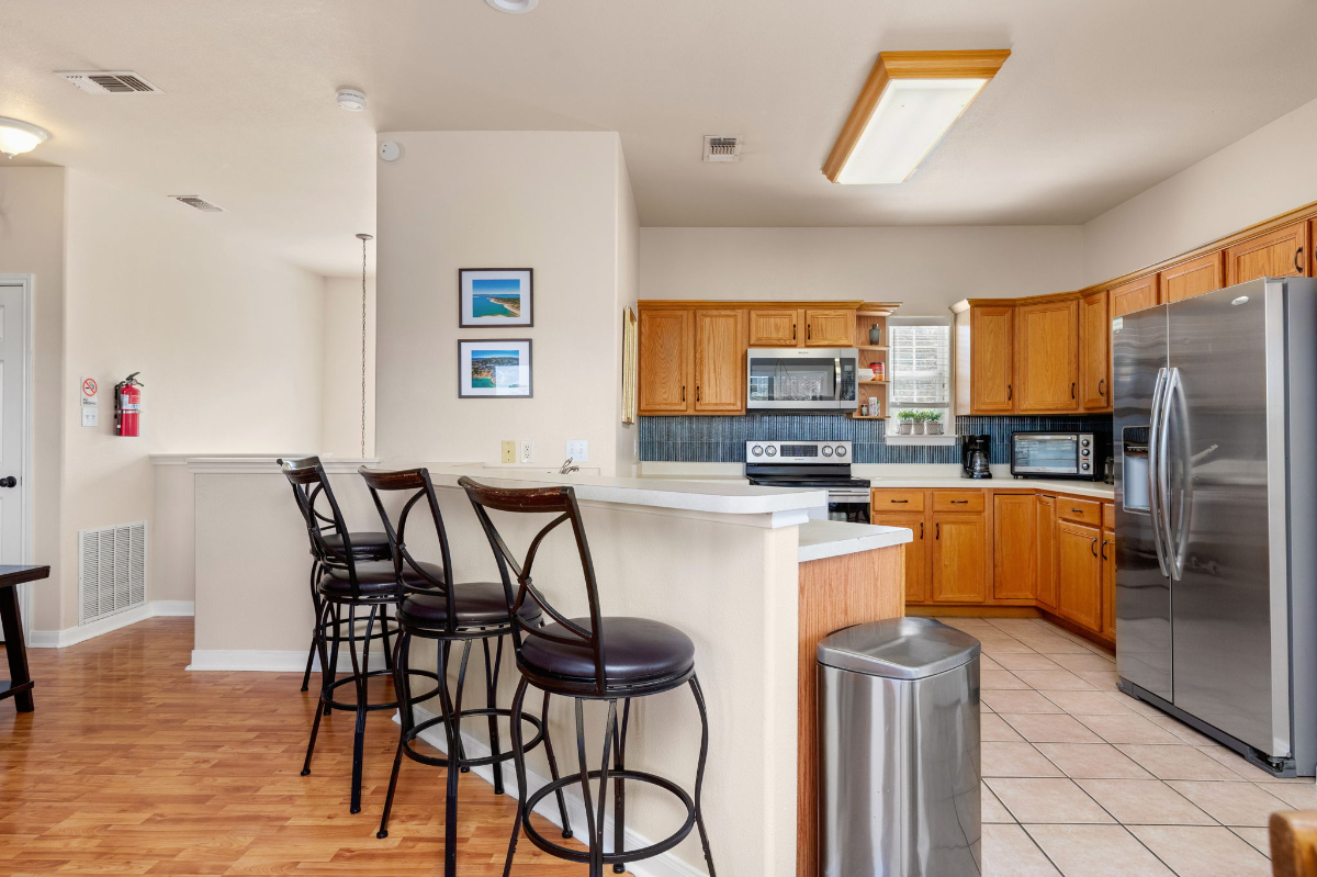 Experience Luxury at the Ranch Retreat in Canyon Lake - Photo 4