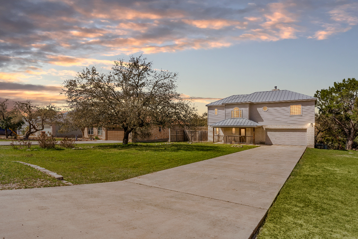 Experience Luxury at the Ranch Retreat in Canyon Lake - Photo 1