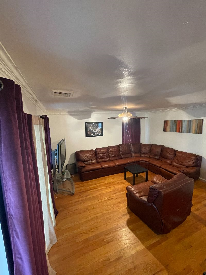 Cozy/Safe/Quiet  3 bed 2 bath top floor unit minutes from hospitals and medical centers in Long Isla - Photo 9