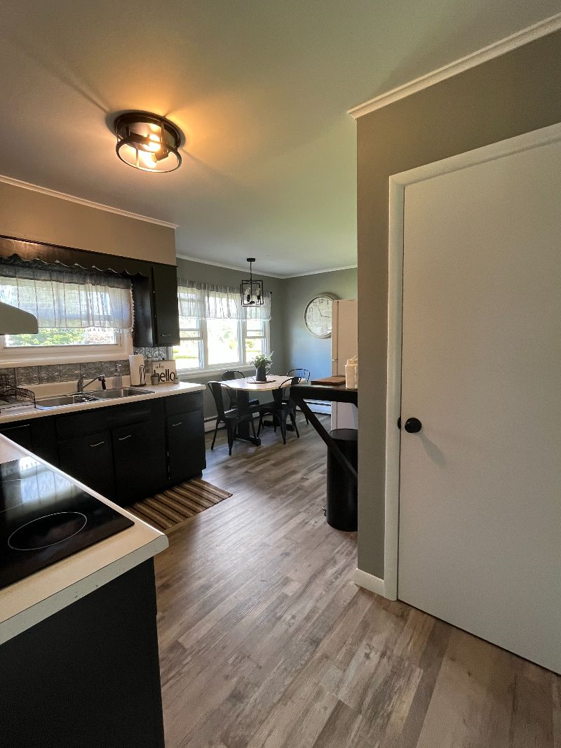 Cozy Two Bedroom Home in Clayton - Photo 3