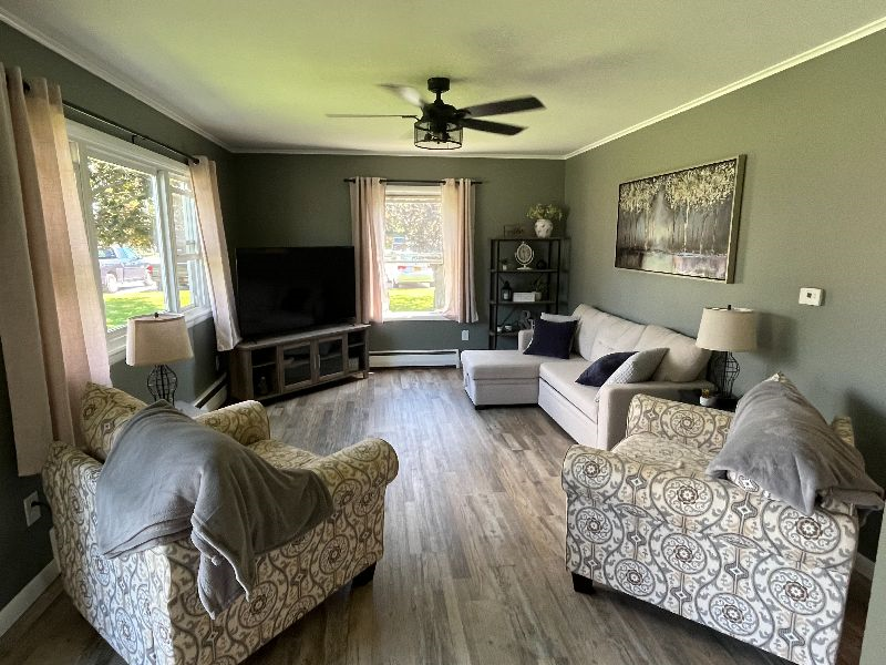 Cozy Two Bedroom Home in Clayton - Photo 9