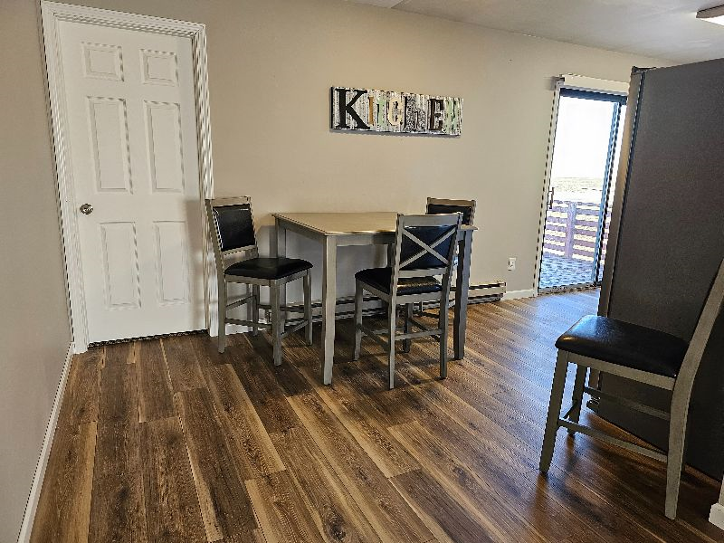 Newly Remodeled 3 Bedroom 1 Bath Upper Unit Fully Furnished with Designated off street Parking - Photo 5