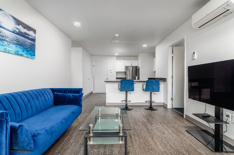 Near UHS-Wilson and Lourdes Luxury Apartment! (3 Bed / 3 Bath) - Photo 3