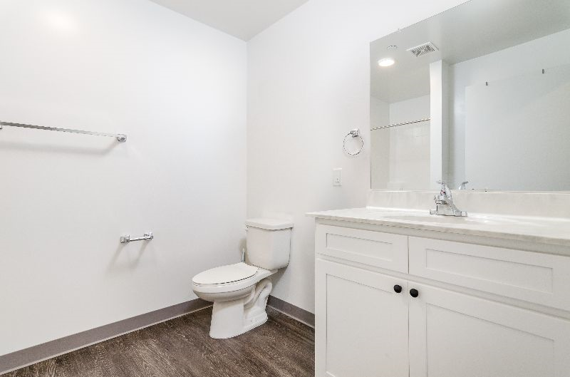 Near UHS-Wilson and Lourdes Luxury Apartment! (3 Bed / 3 Bath) - Photo 8