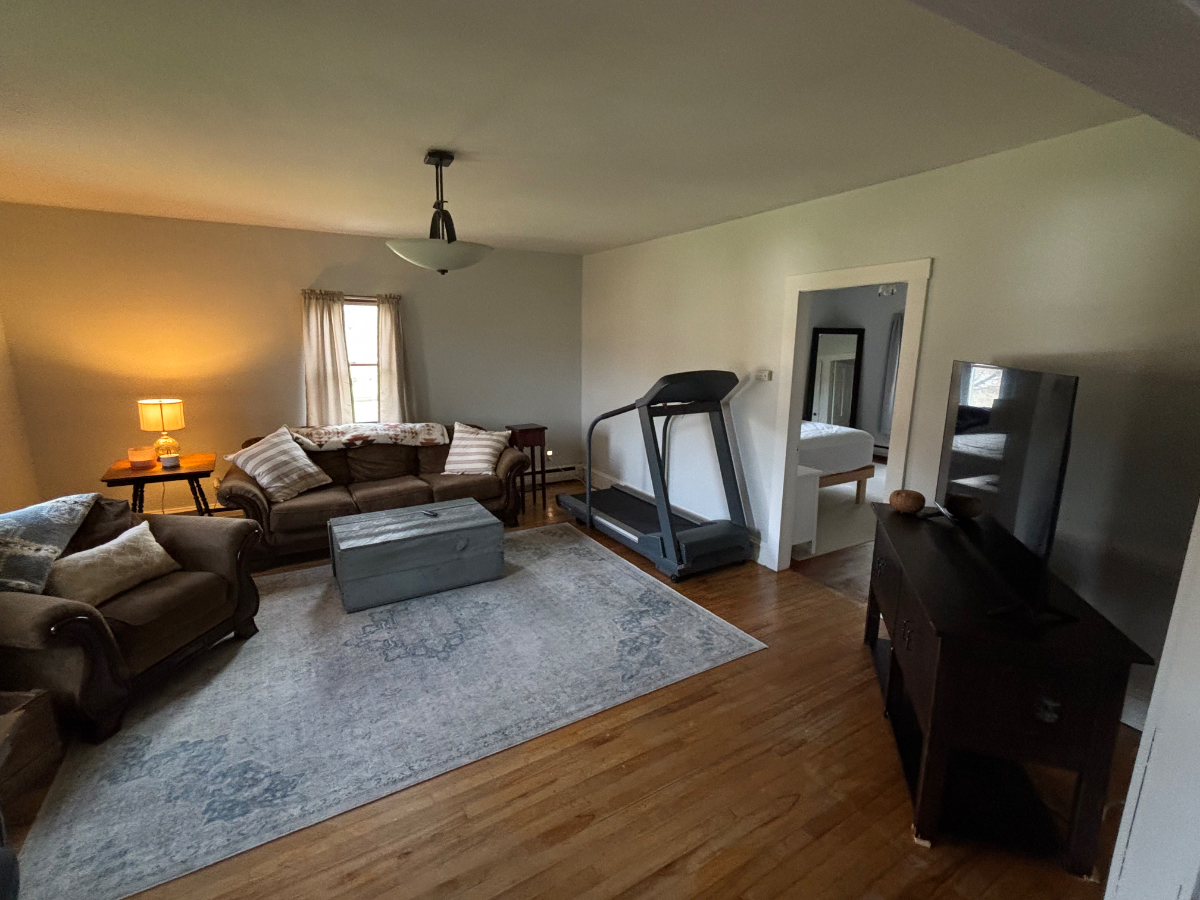 One / two bedroom apartment in historic house - Photo 2