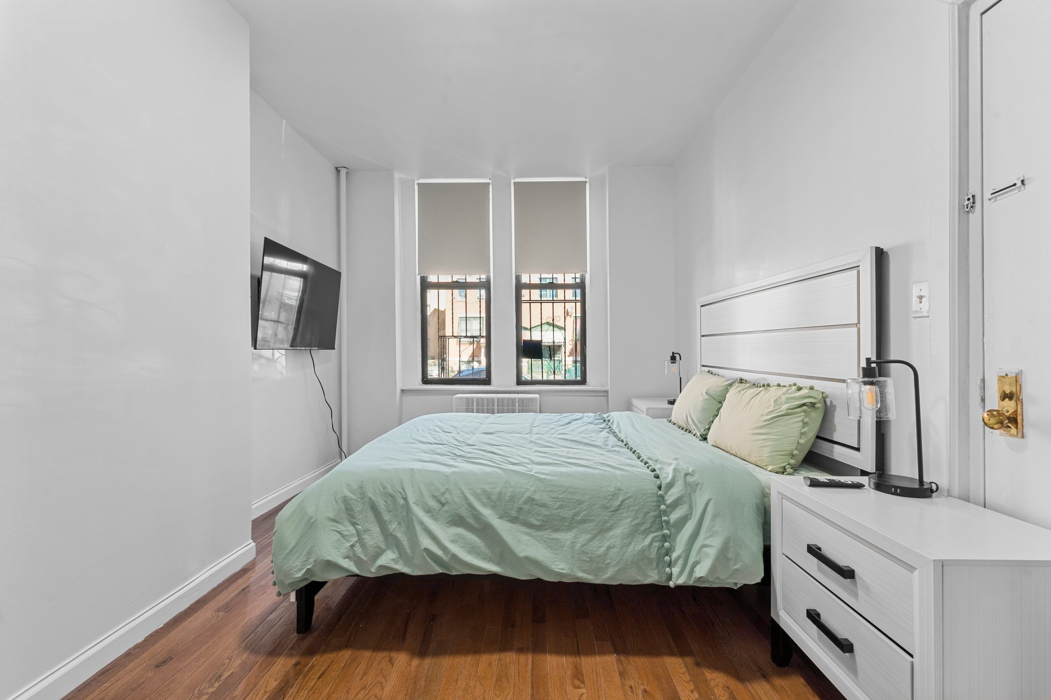 HOME away from Home with fast Wi-Fi, yard & office - Photo 4