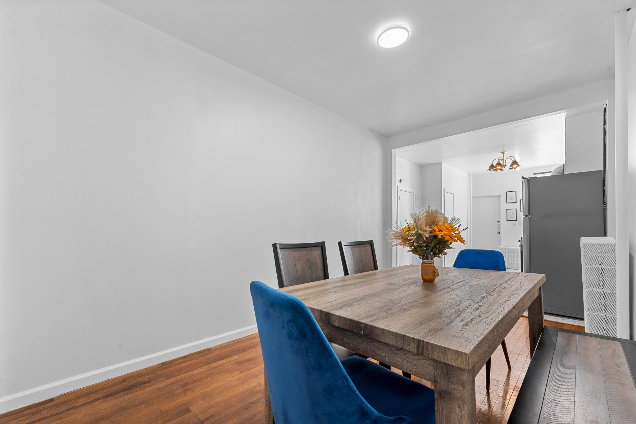 HOME away from Home with fast Wi-Fi, yard & office - Photo 3