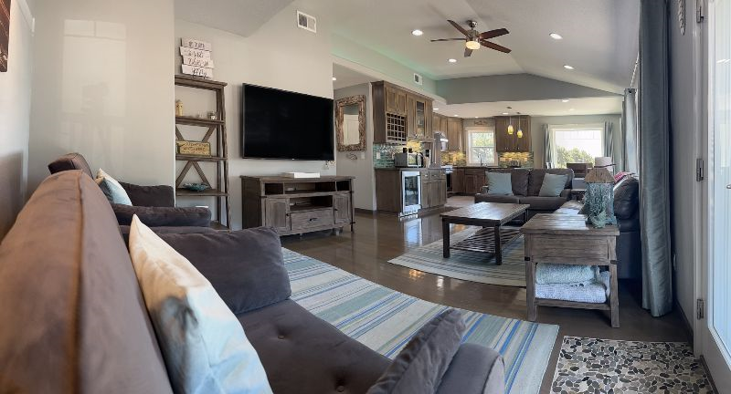 2 bedroom ,1 bath