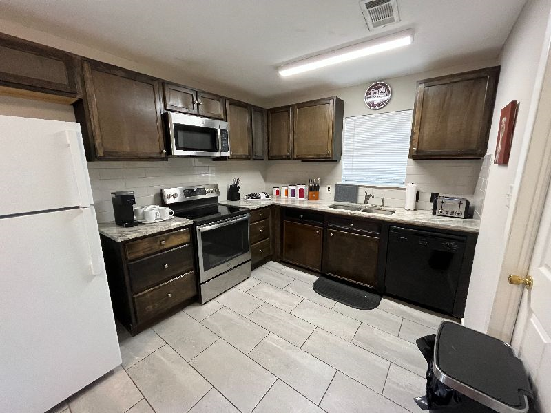 Home in central College Station - Photo 4