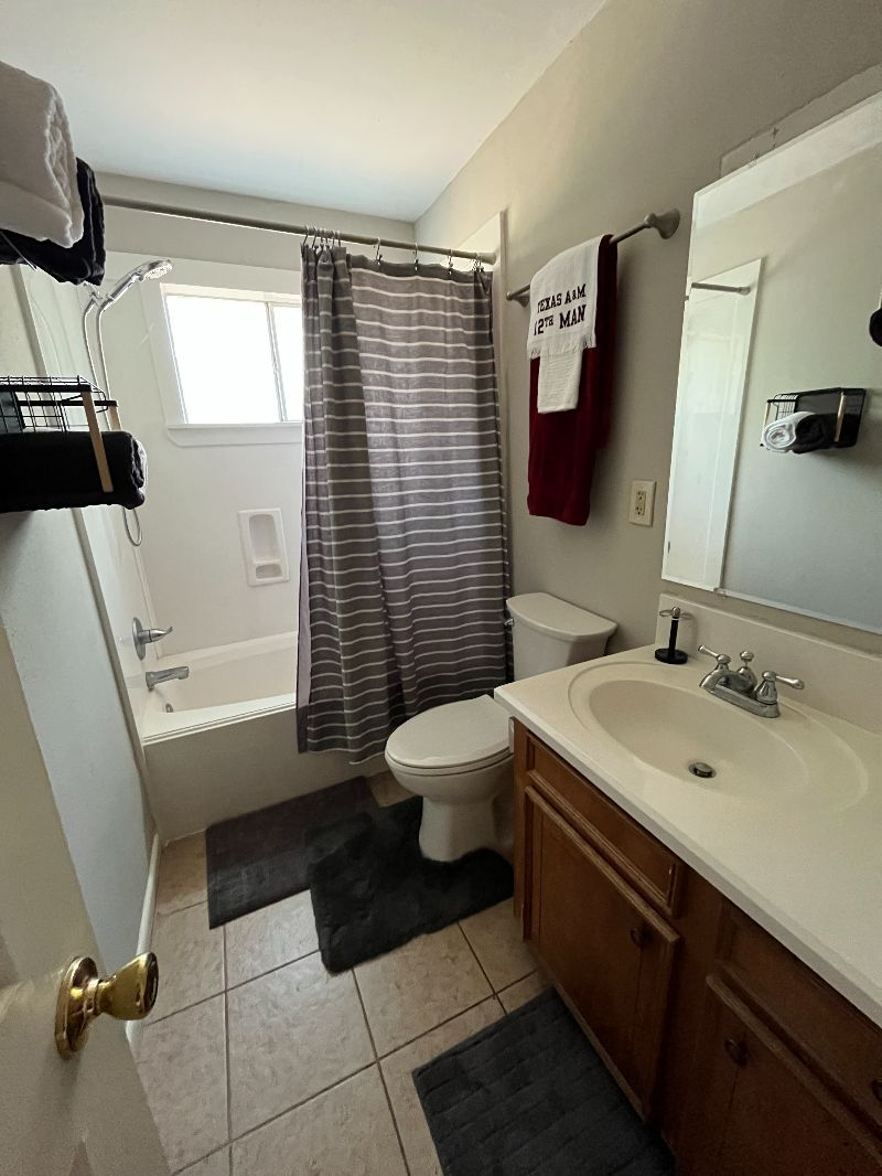Home in central College Station - Photo 10